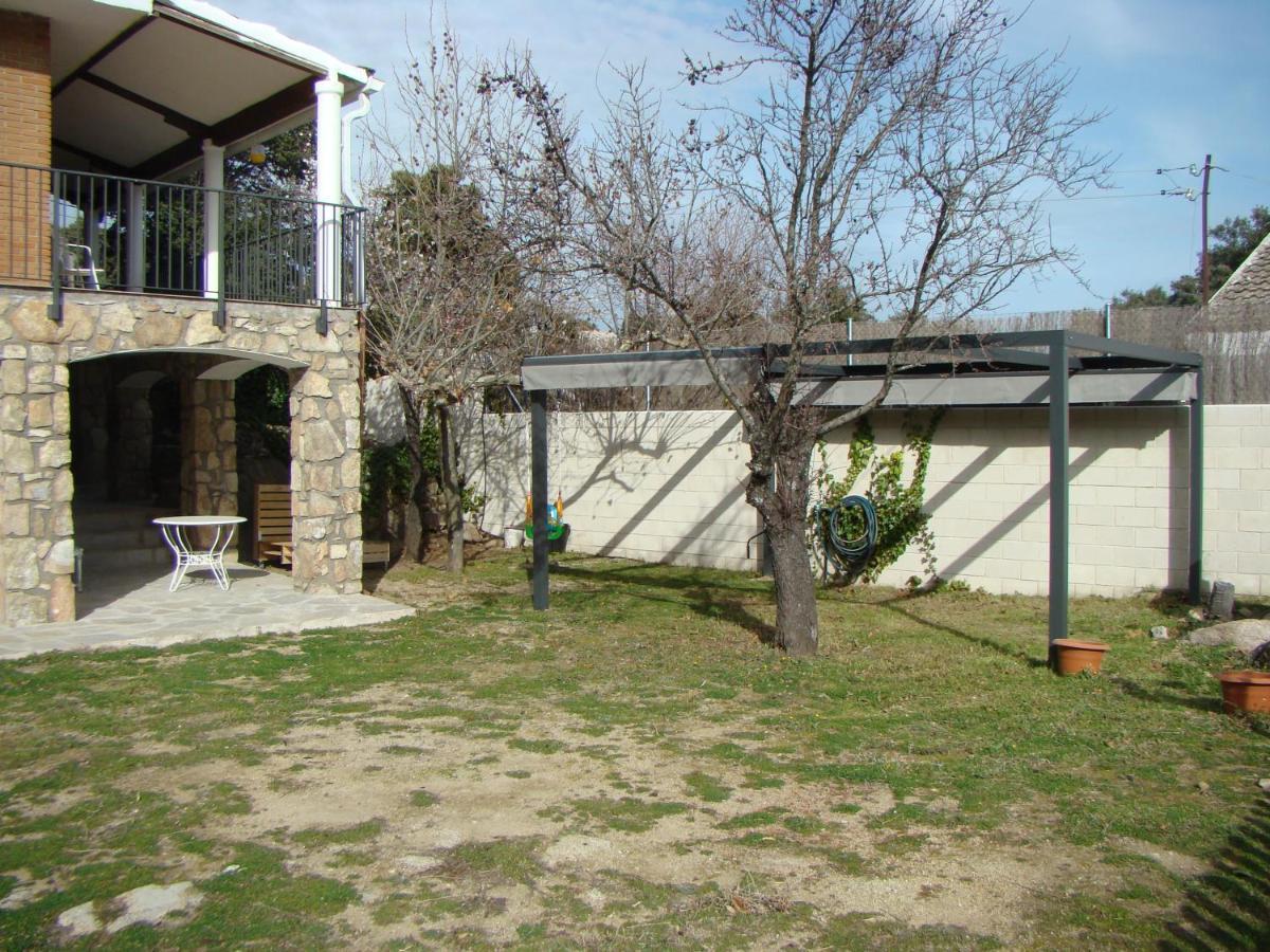 Chalet Con Piscina Y Bbq Para 10 Personas San Martin de Valdeiglesias Exterior photo